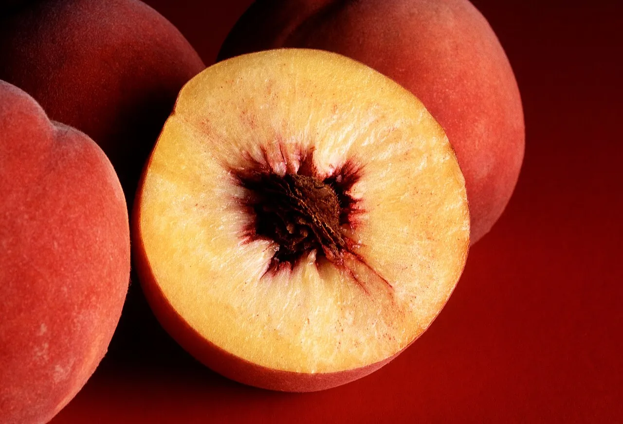 Peach, photo 2